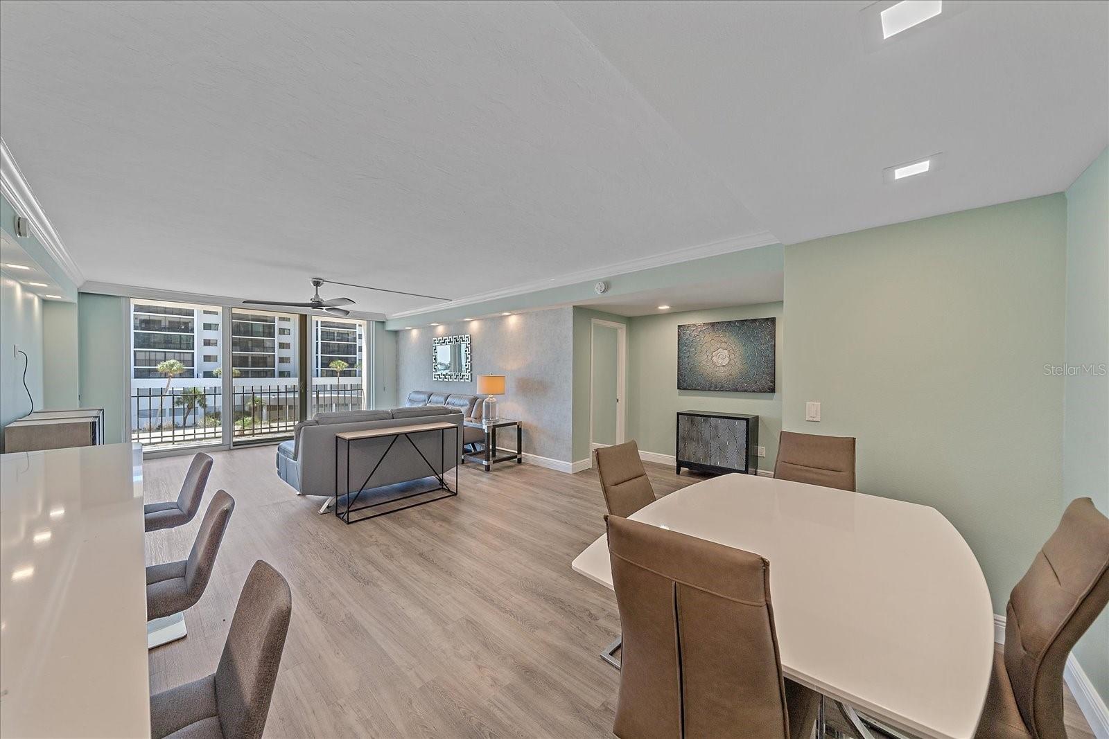 1212 BENJAMIN FRANKLIN DR #306