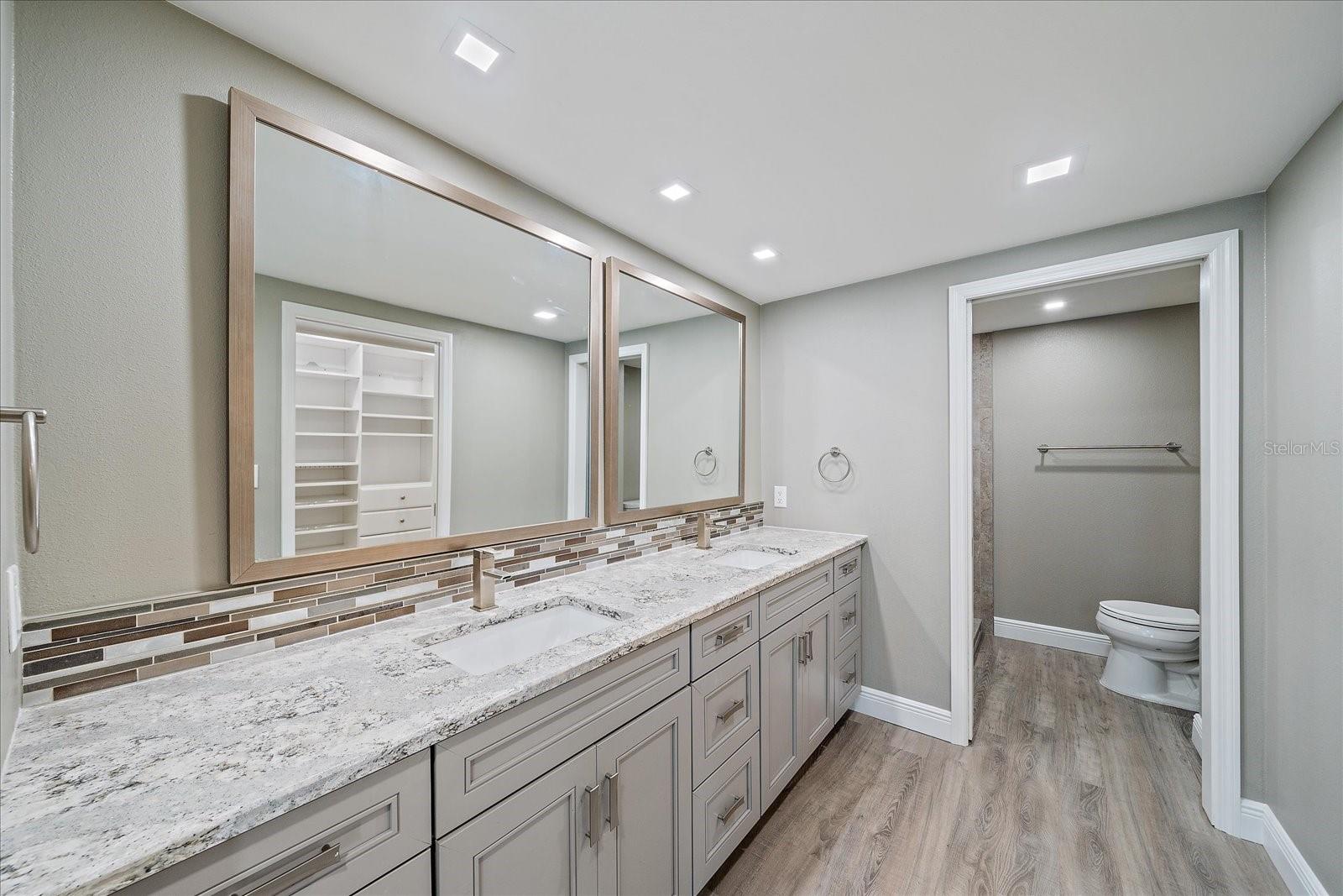 1212 BENJAMIN FRANKLIN DR #306