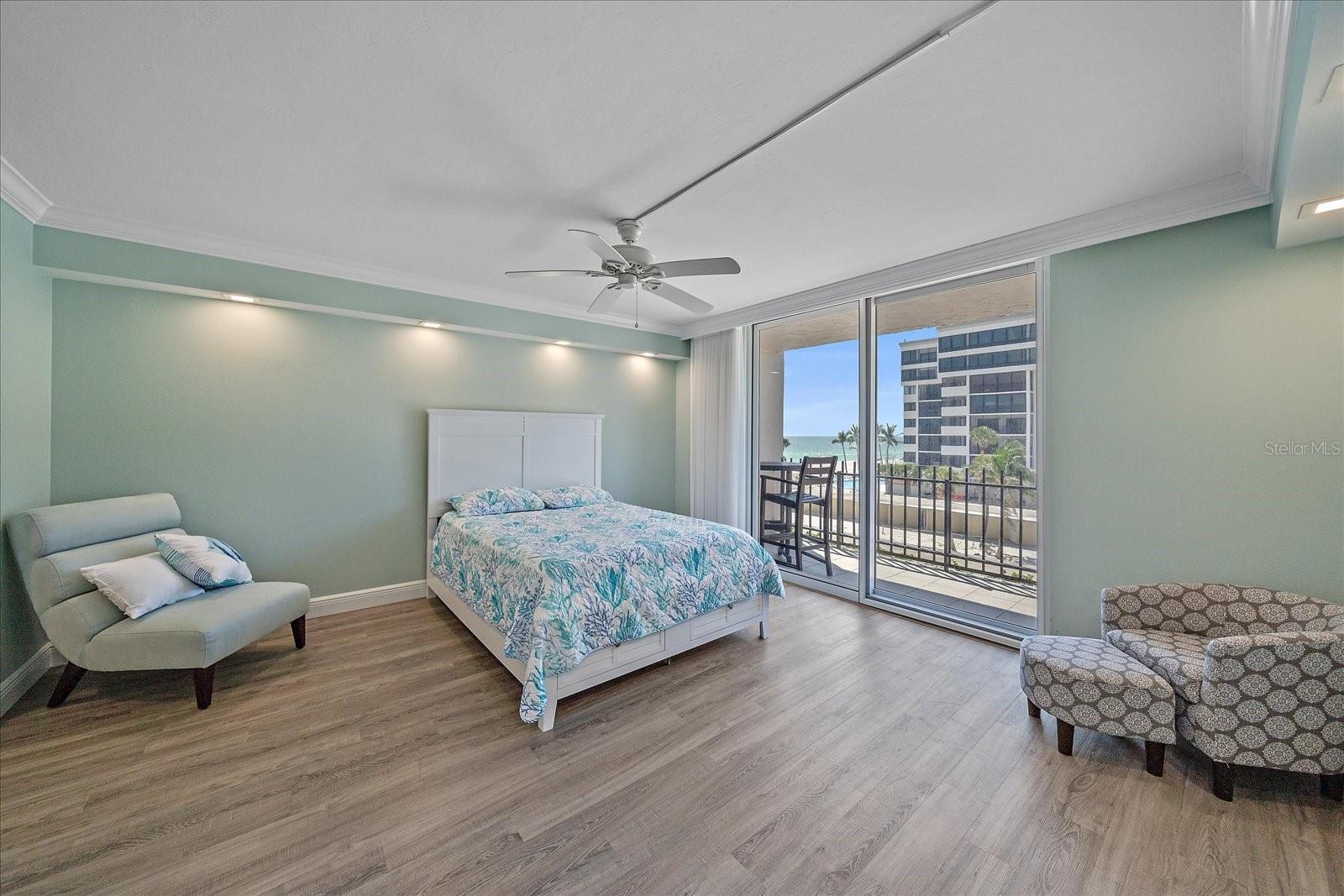 1212 BENJAMIN FRANKLIN DR #306