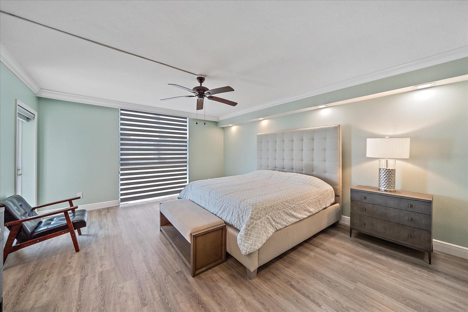 1212 BENJAMIN FRANKLIN DR #306