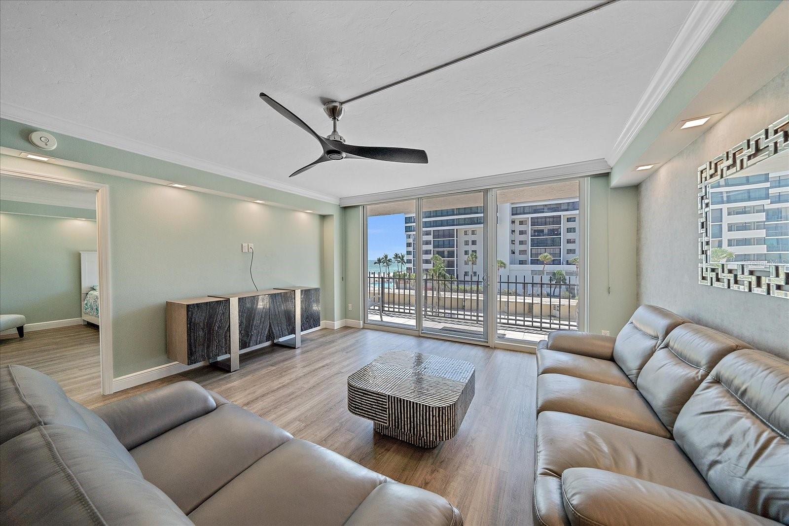1212 BENJAMIN FRANKLIN DR #306