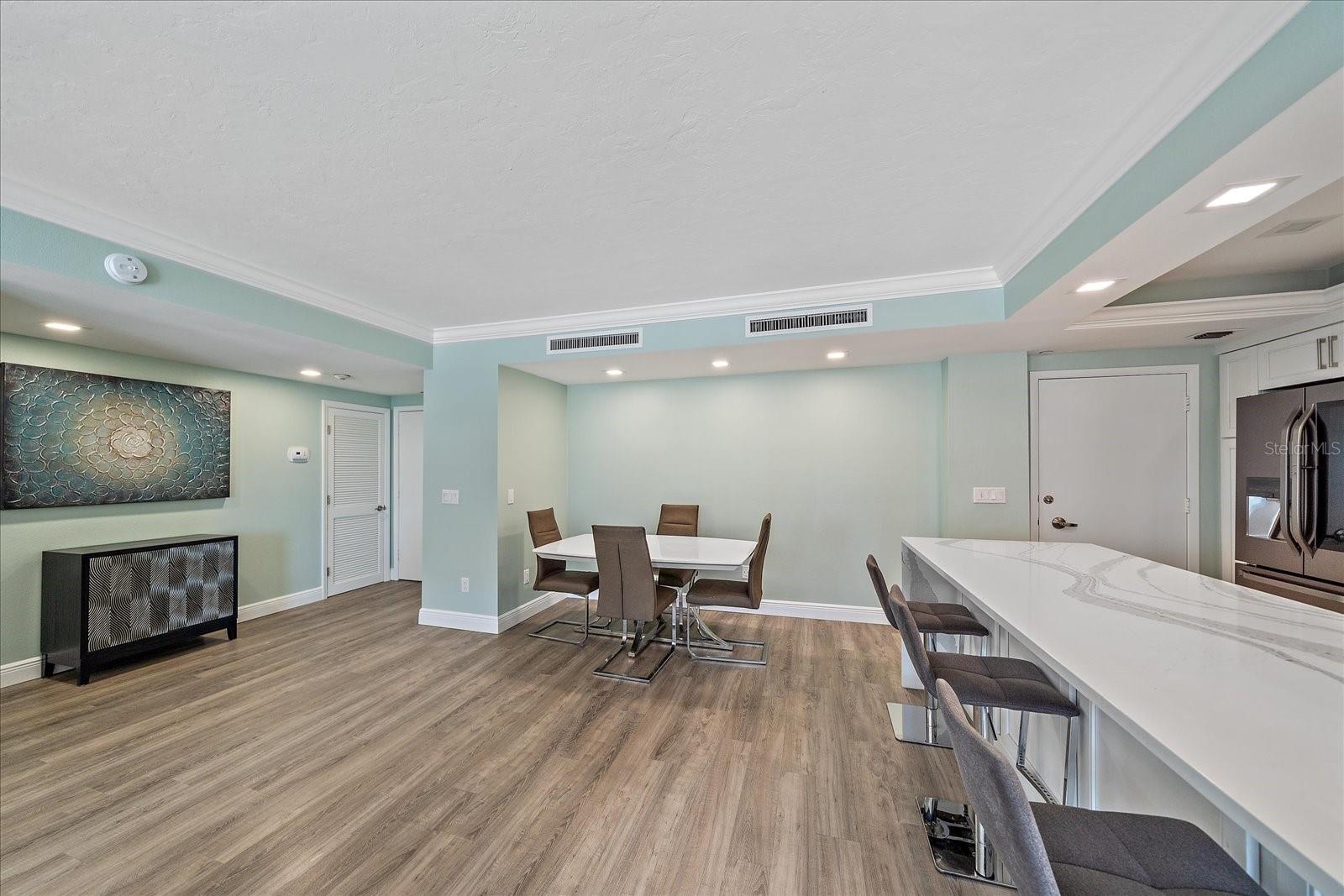 1212 BENJAMIN FRANKLIN DR #306