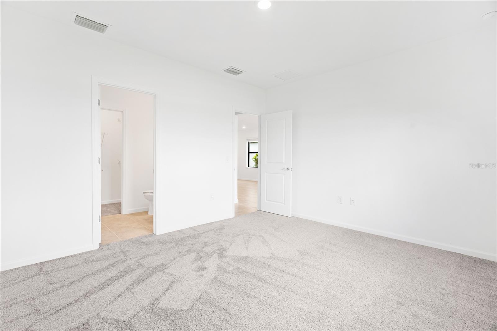 6560 SILVERSTAR DR