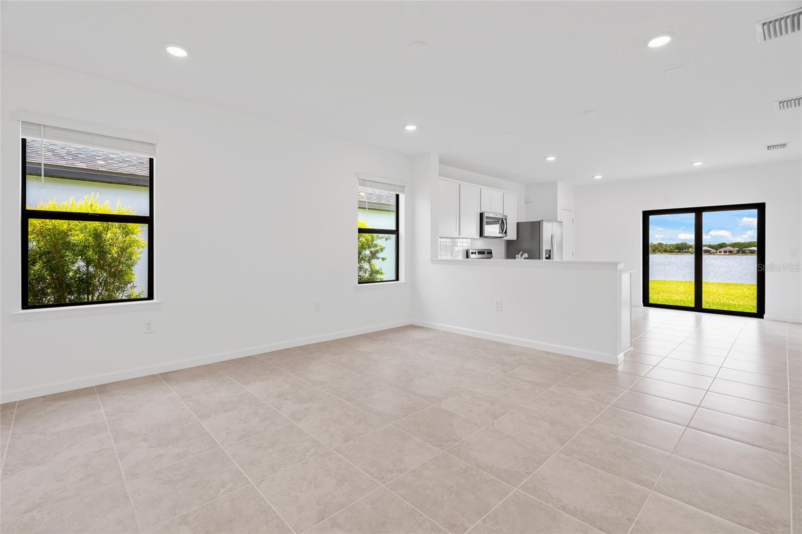 6560 SILVERSTAR DR