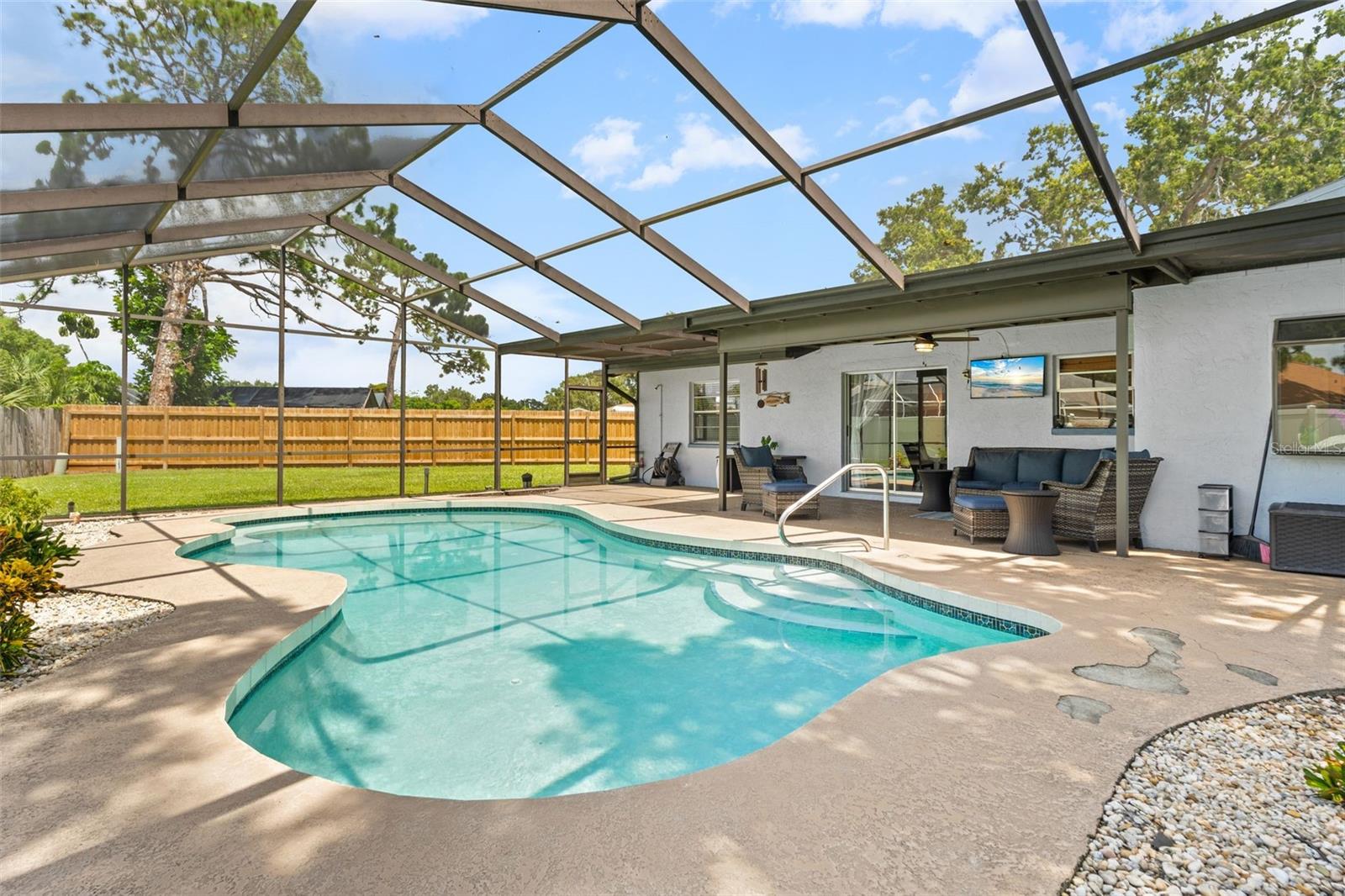 801 PONDEROSA PINE LN