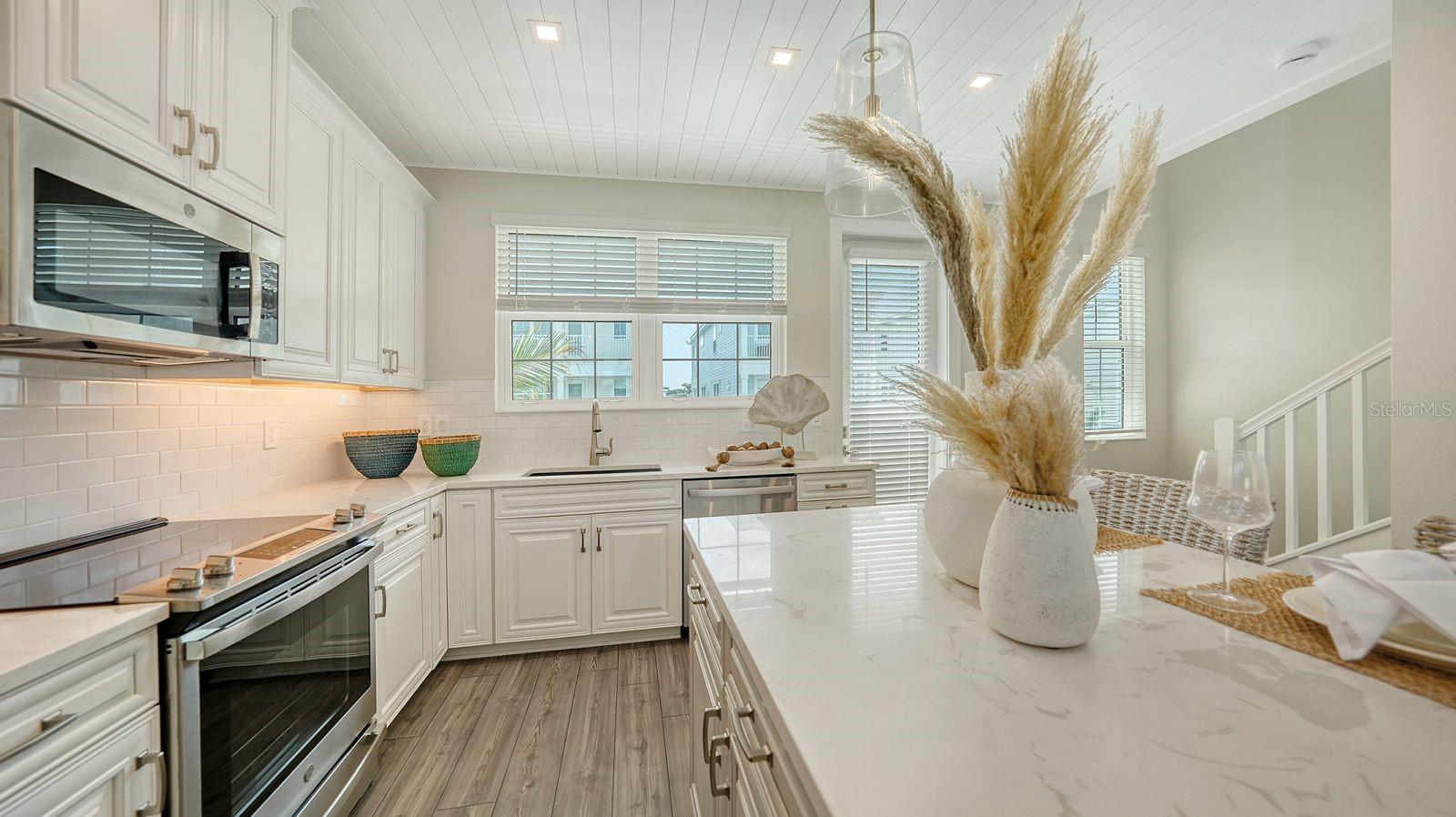 12413 GULF BREEZE TER