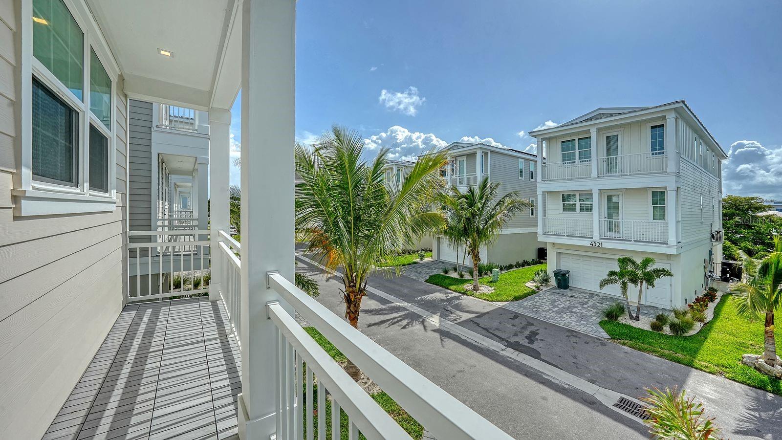 12413 GULF BREEZE TER