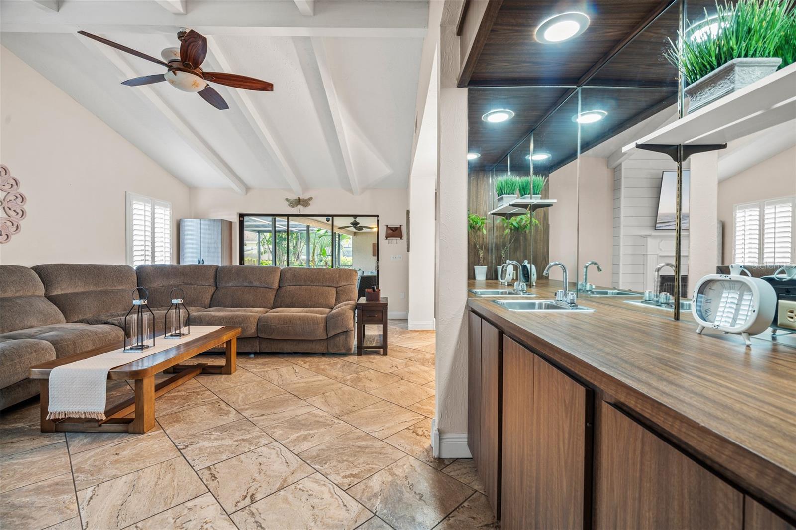 4207 CHARING CROSS RD