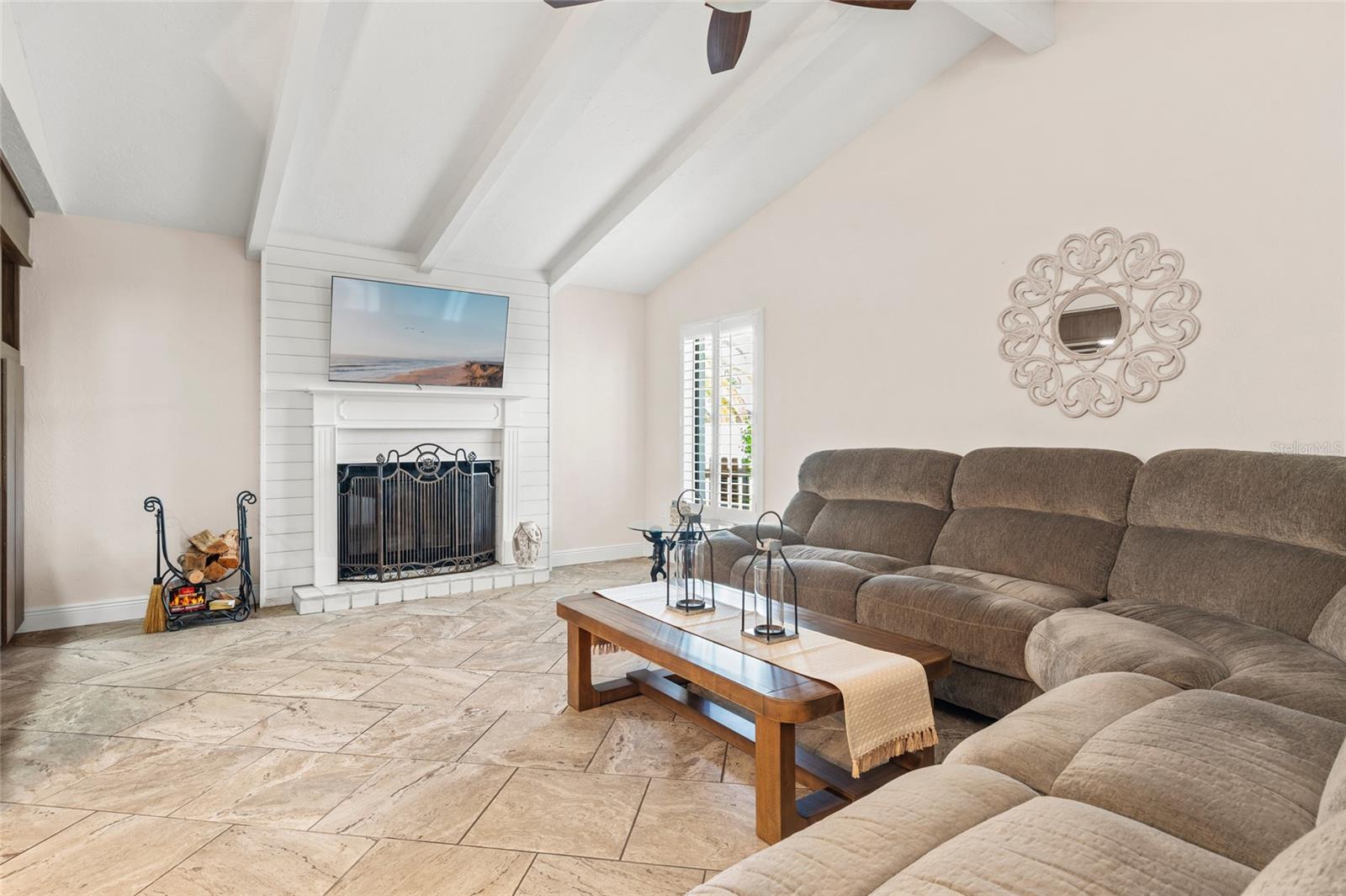 4207 CHARING CROSS RD