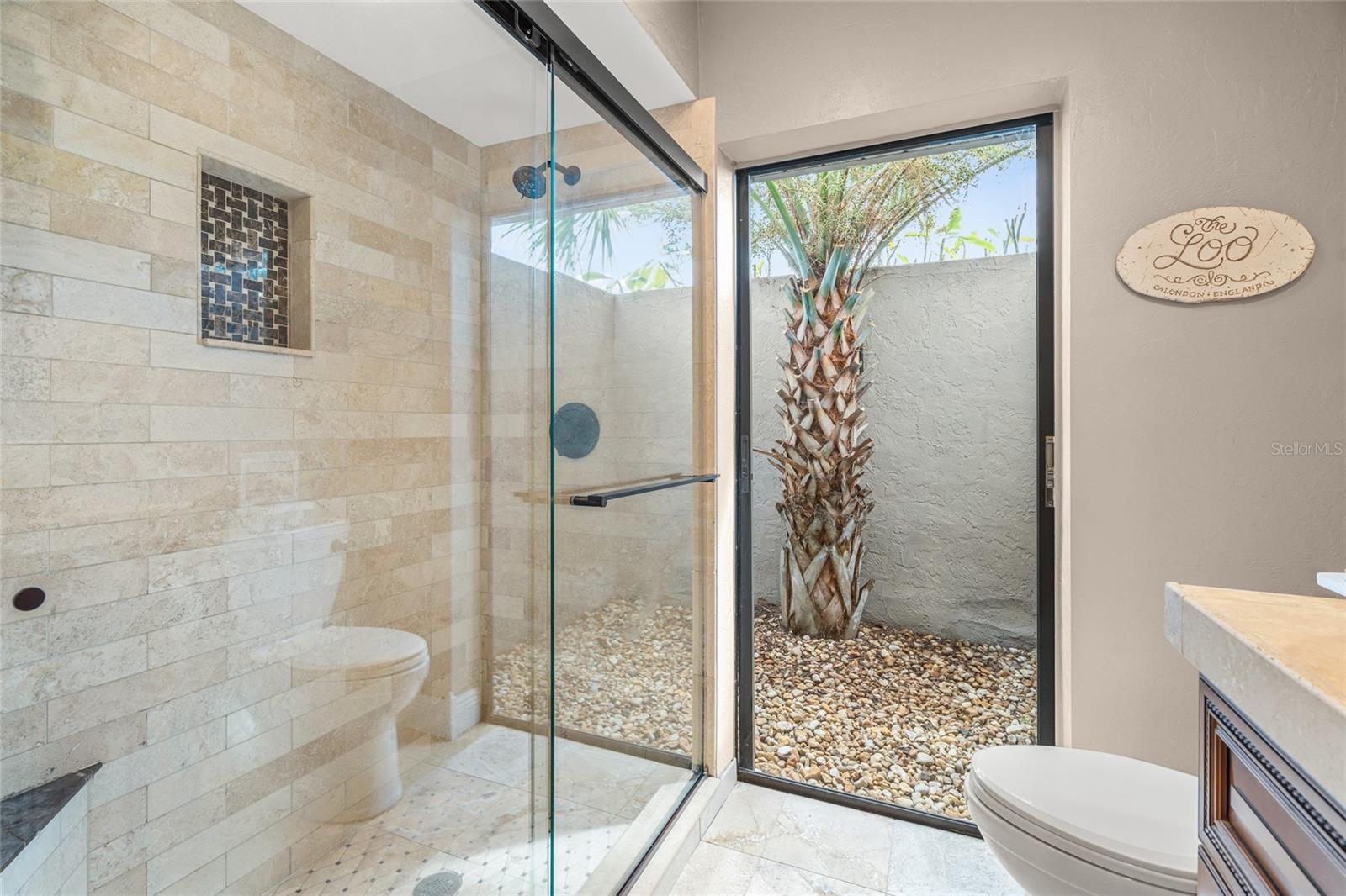 4207 CHARING CROSS RD