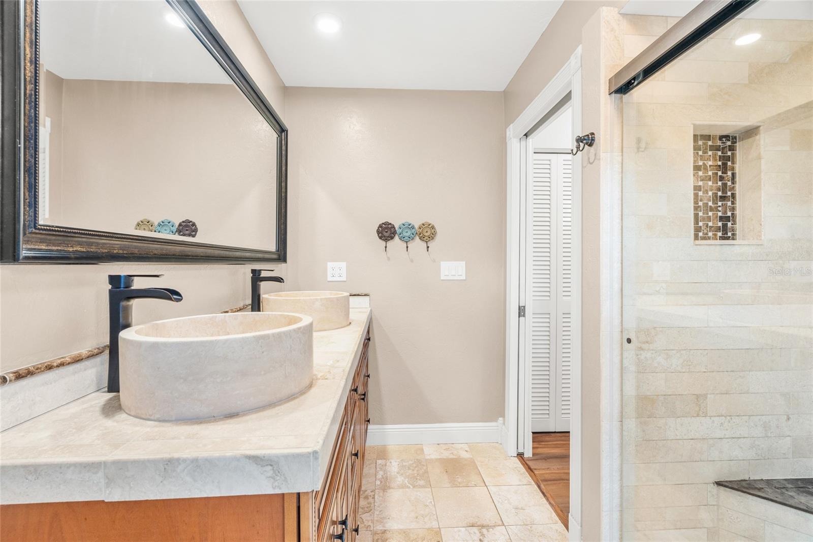 4207 CHARING CROSS RD