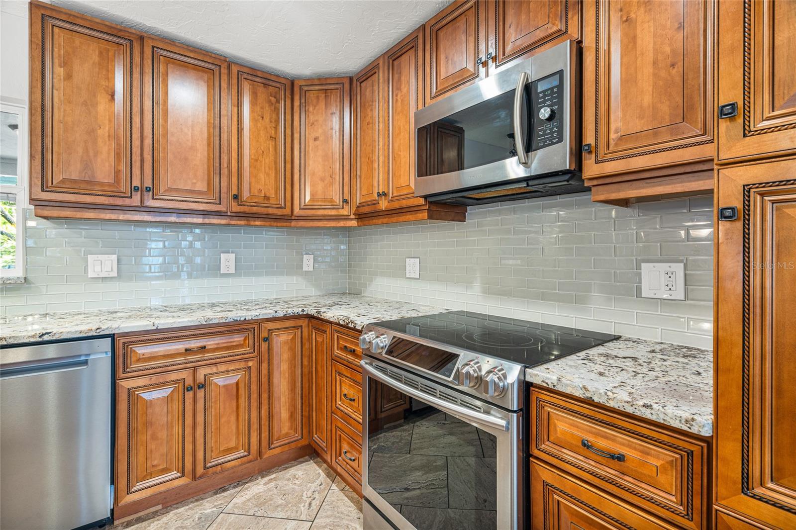 4207 CHARING CROSS RD