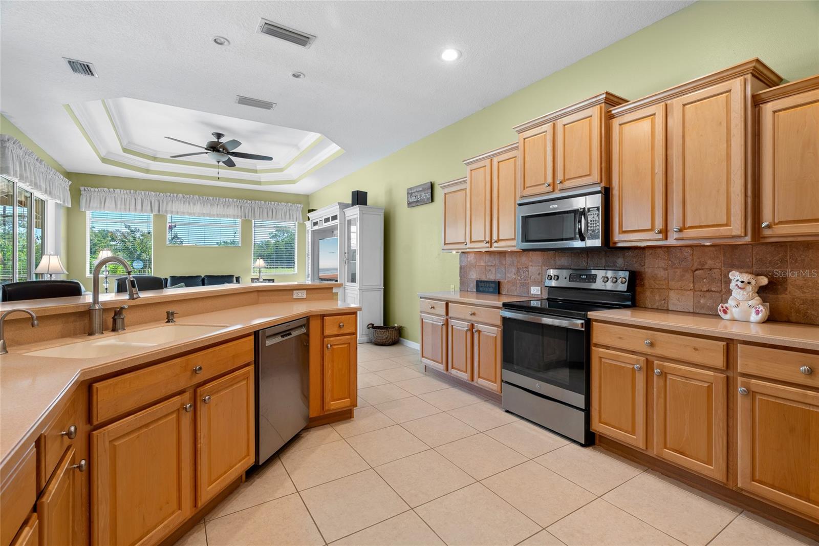 6281 AVENTURA DR
