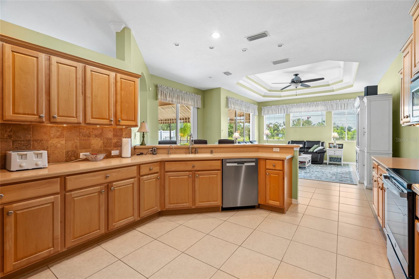 6281 AVENTURA DR