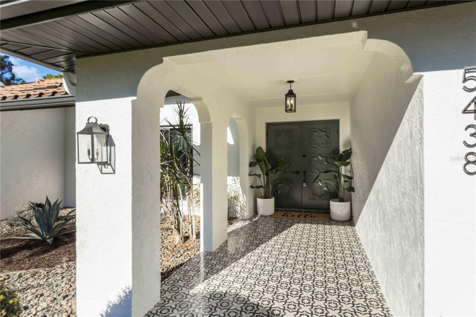 5438 BENEVA WOODS WAY