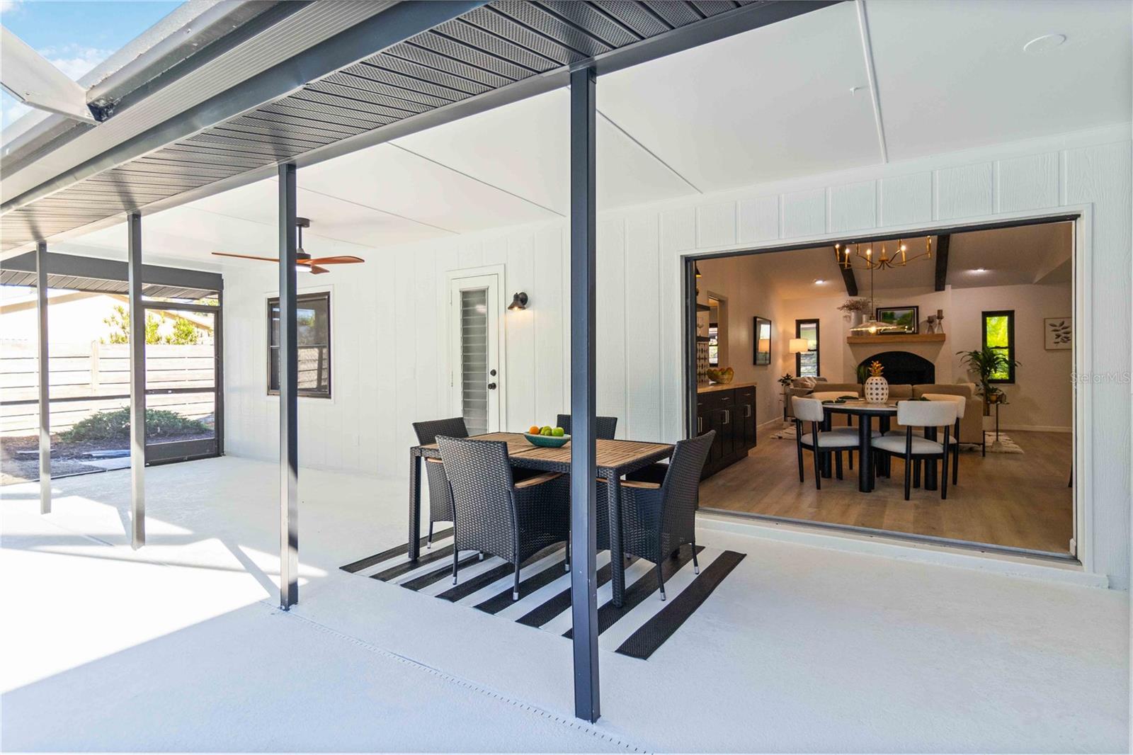 5438 BENEVA WOODS WAY