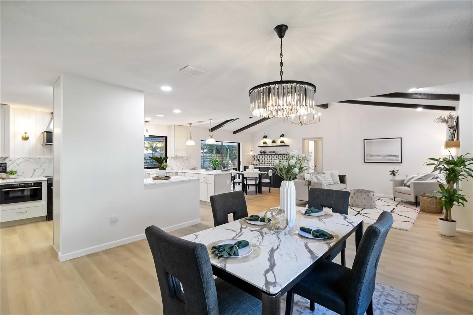 5438 BENEVA WOODS WAY