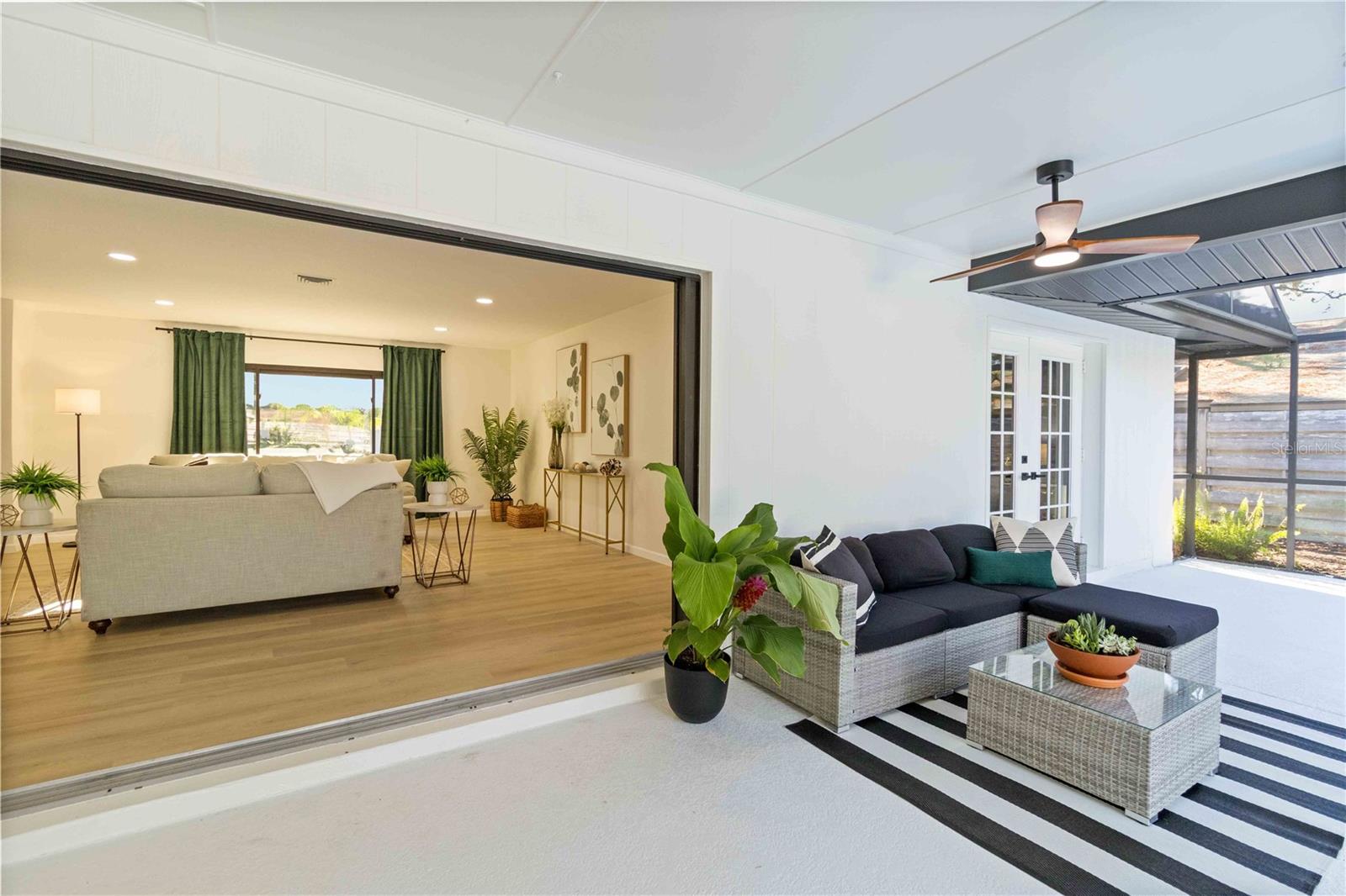 5438 BENEVA WOODS WAY