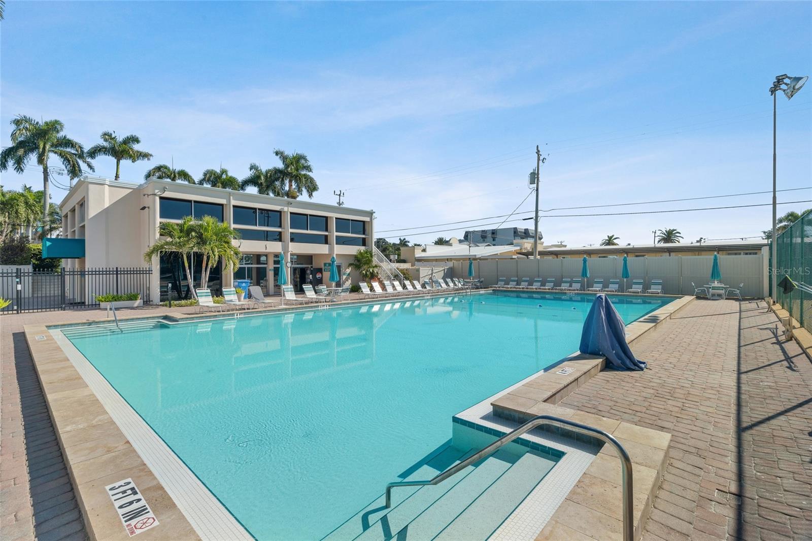 5966 MIDNIGHT PASS RD #G118