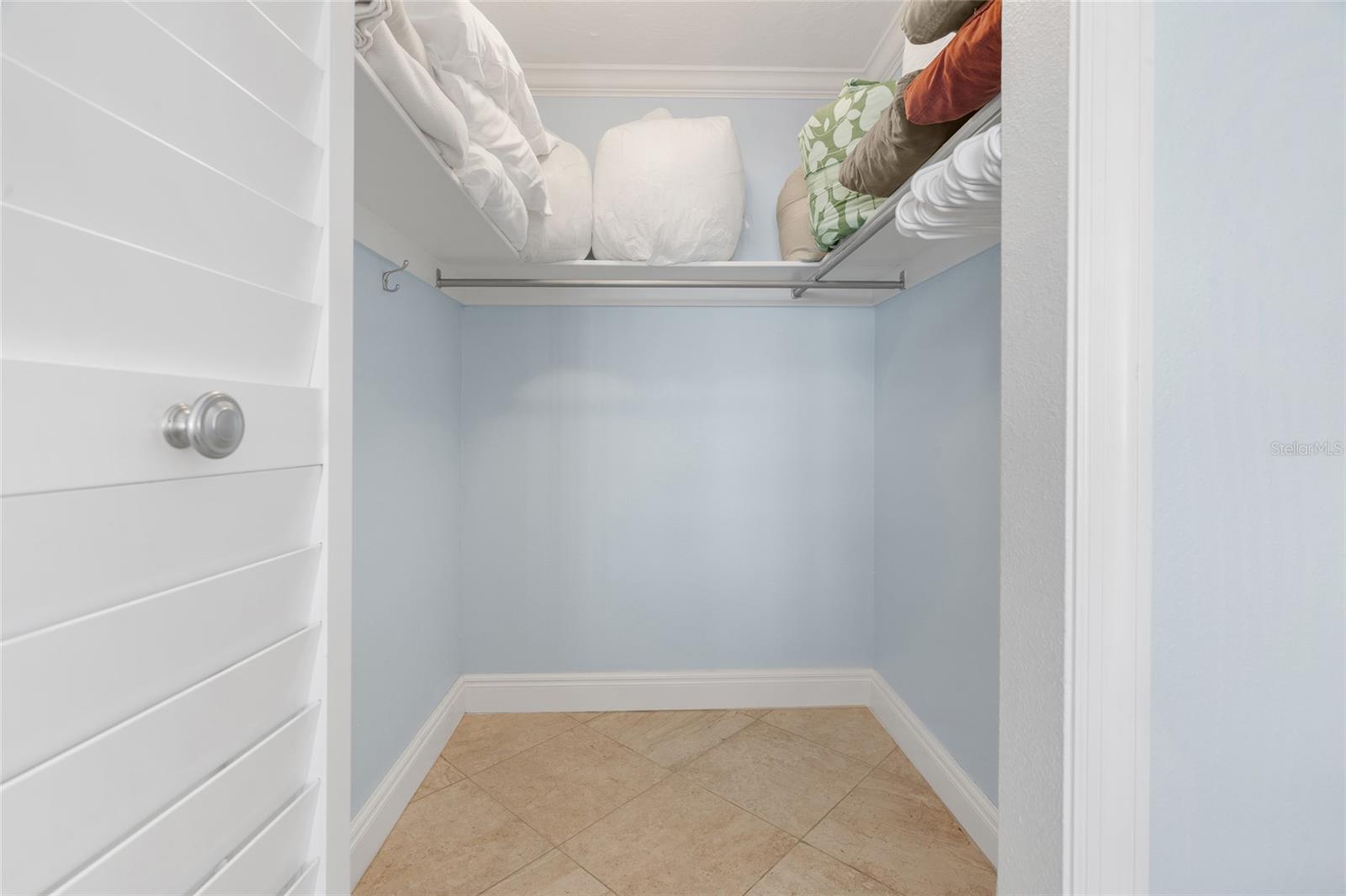 5966 MIDNIGHT PASS RD #G118