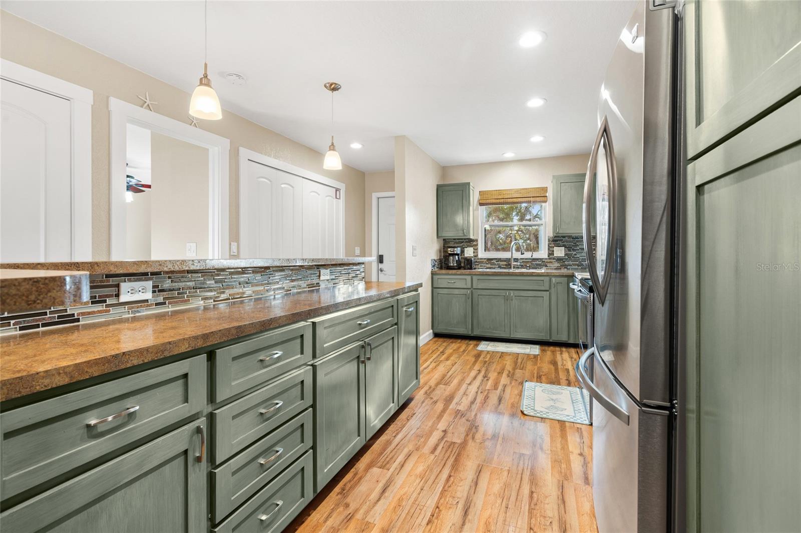 4503-4505 102ND ST W