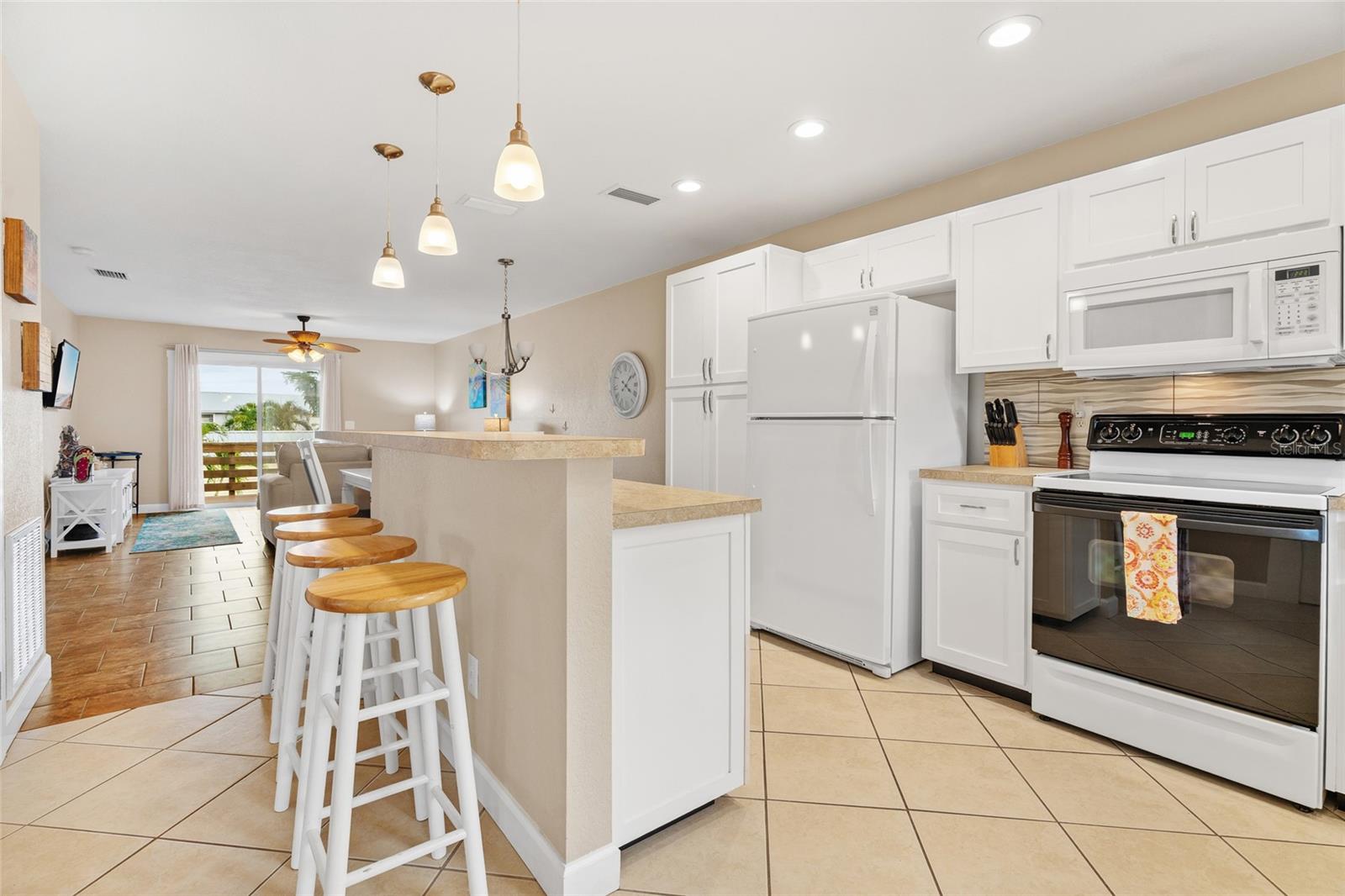 4503-4505 102ND ST W