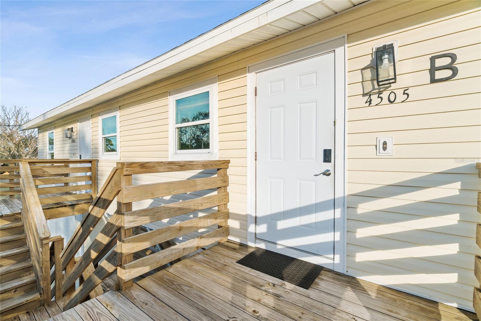 4503-4505 102ND ST W