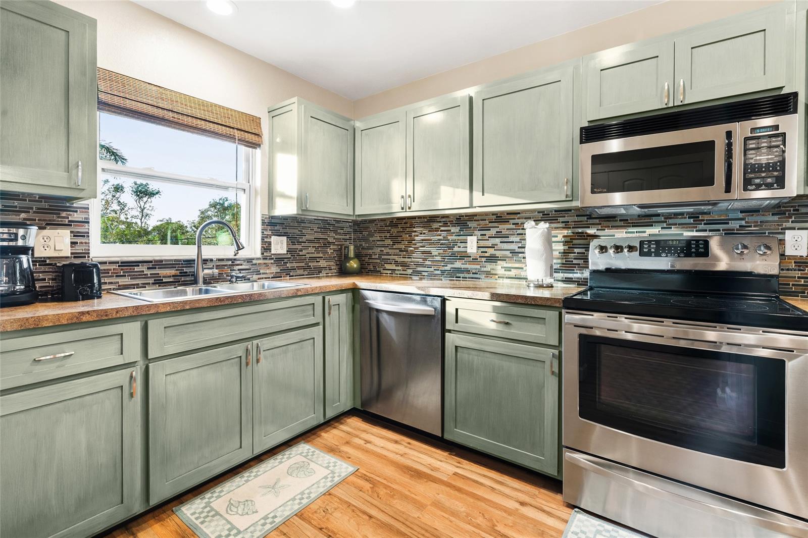 4503-4505 102ND ST W