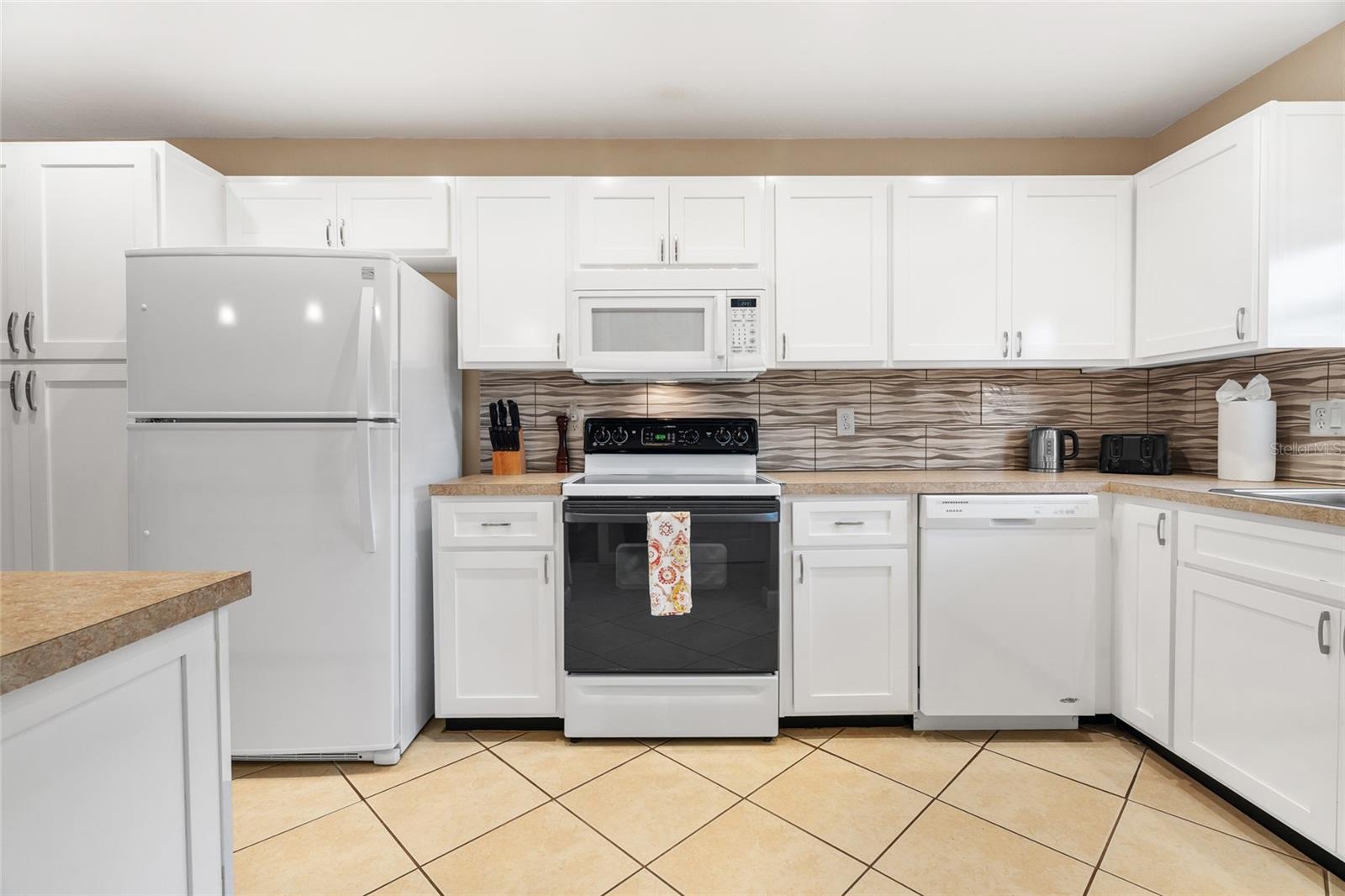 4503-4505 102ND ST W