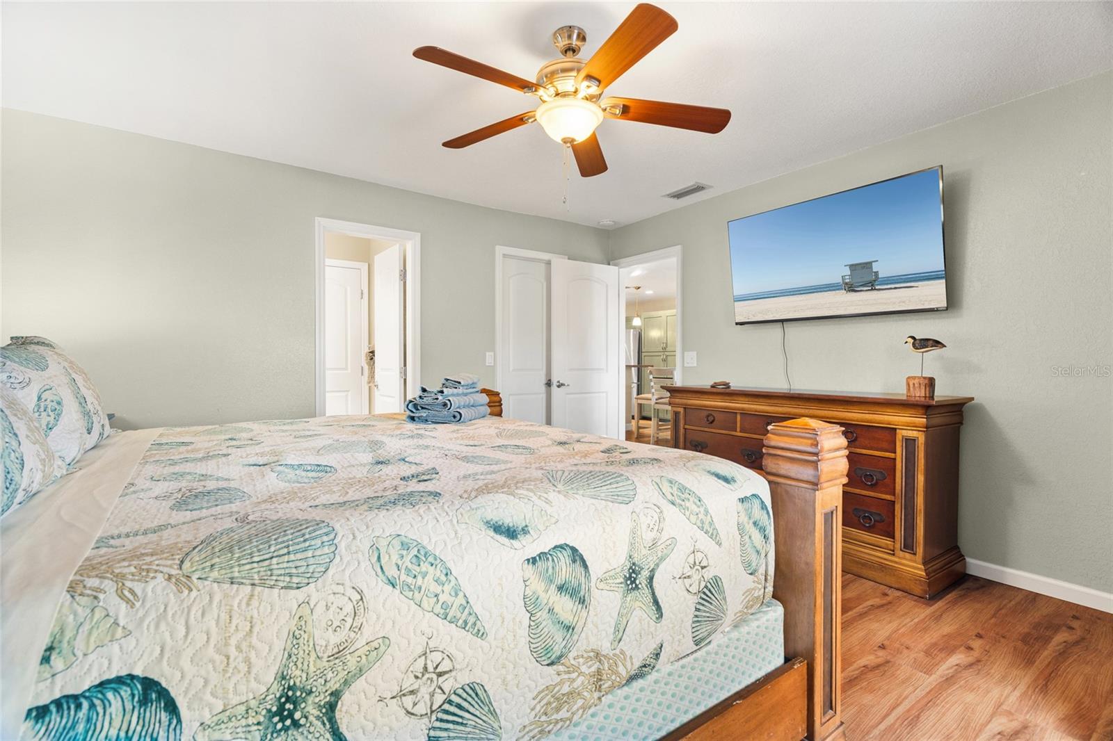 4503-4505 102ND ST W