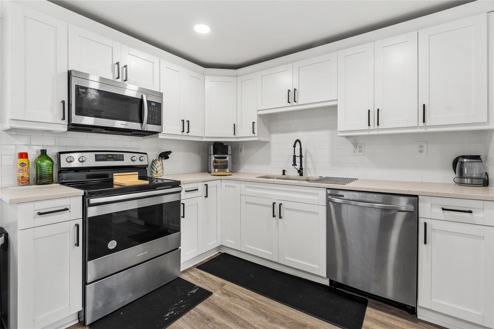 5135 OLD BRADENTON RD