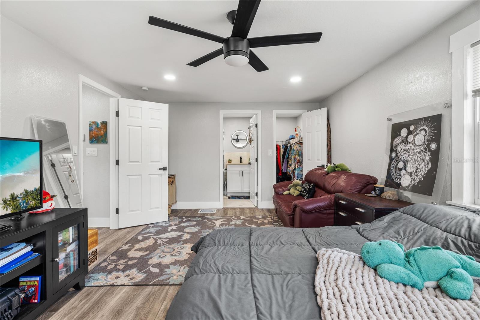 5135 OLD BRADENTON RD