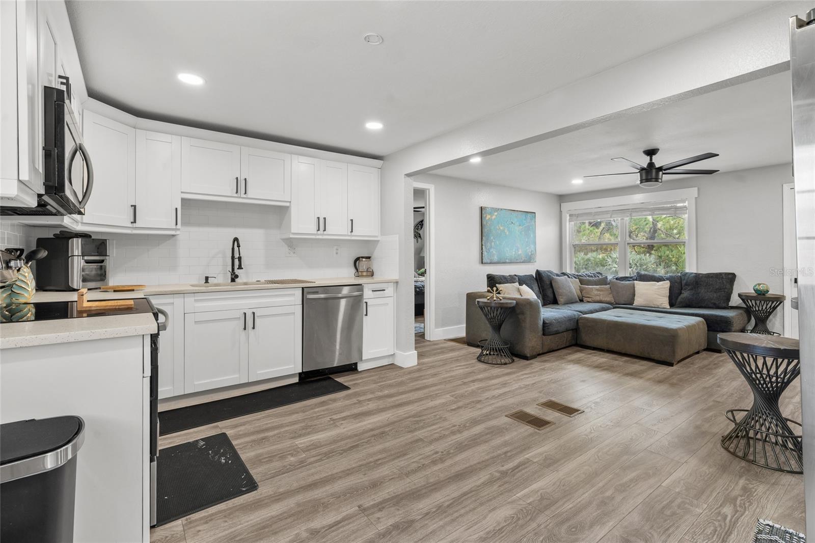 5135 OLD BRADENTON RD