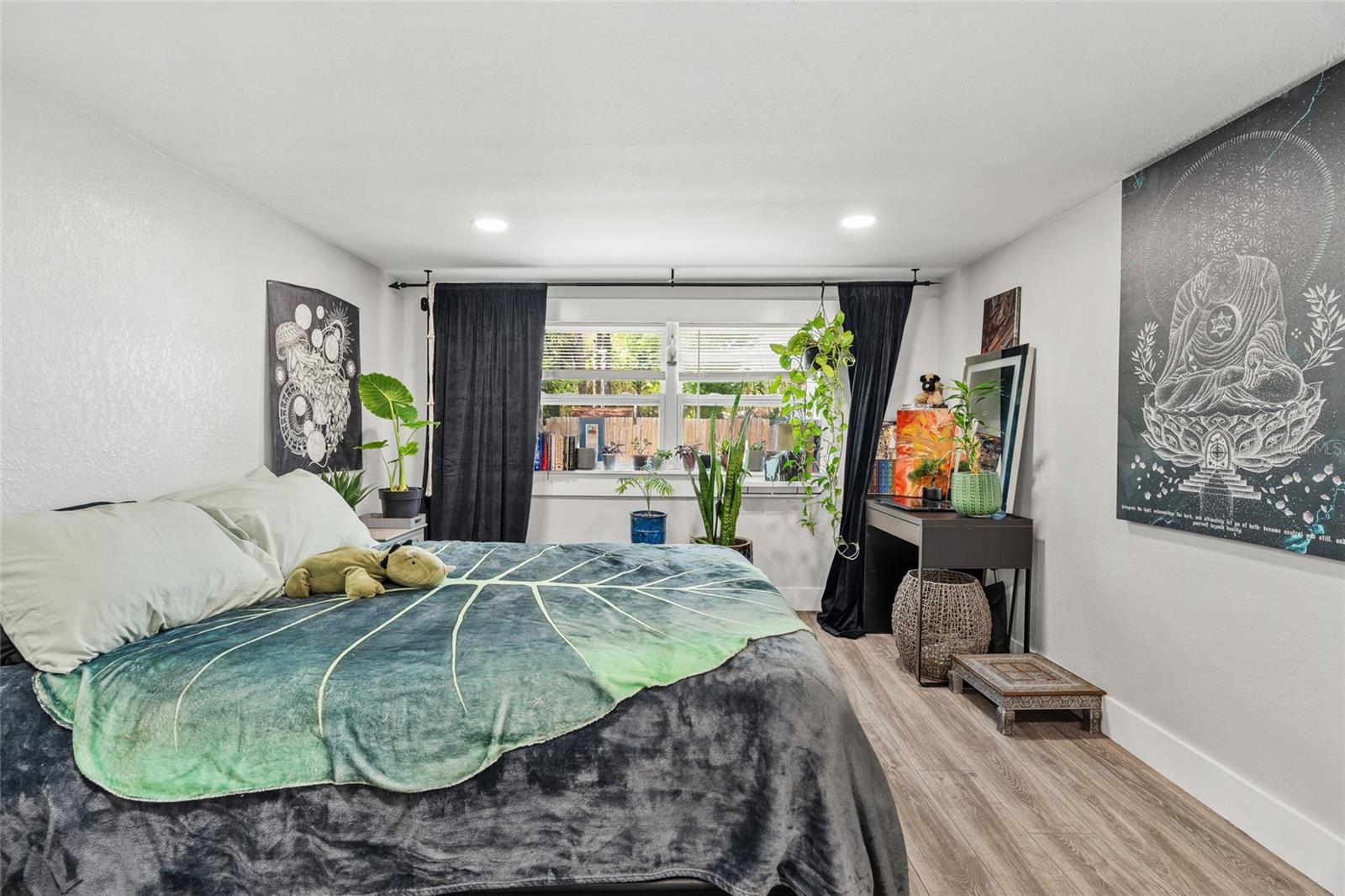 5135 OLD BRADENTON RD