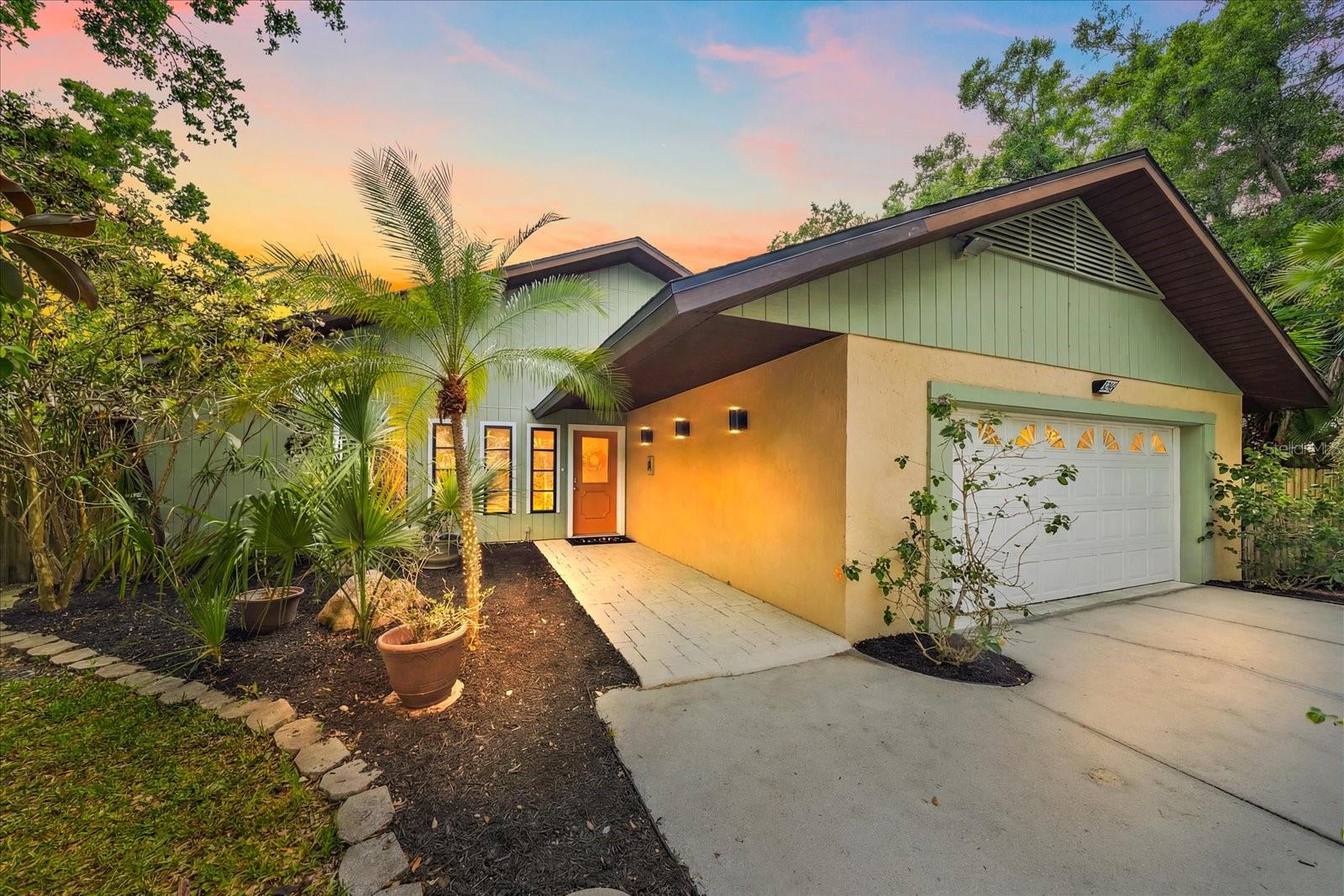 3246 MAIDEN LN