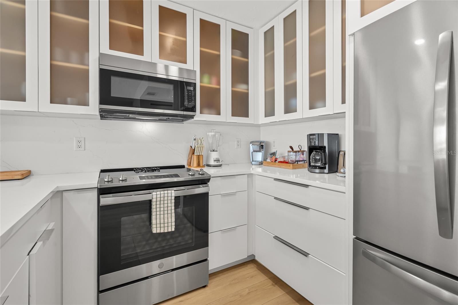 711 BEACH RD #408