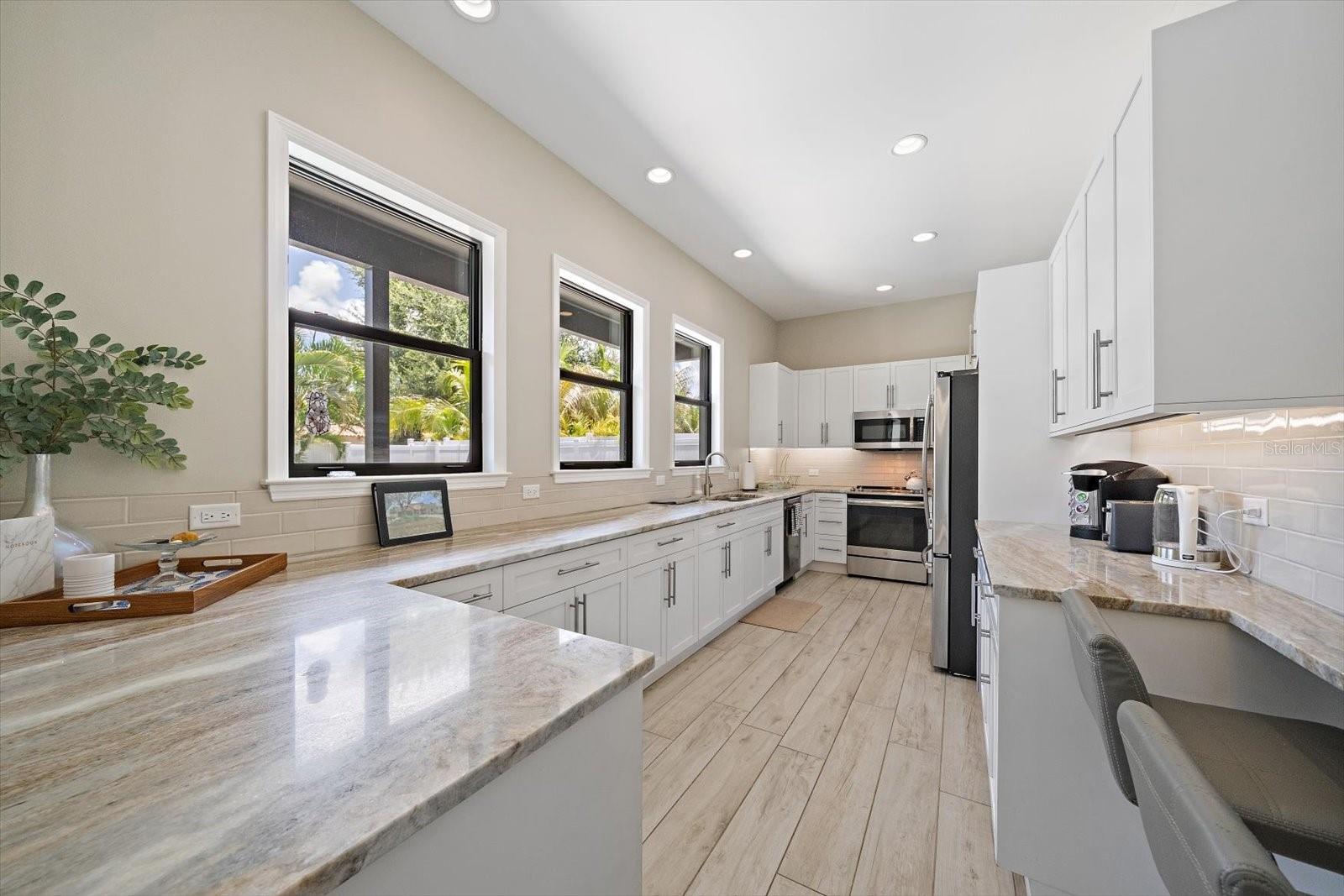 1905 TULIP DR