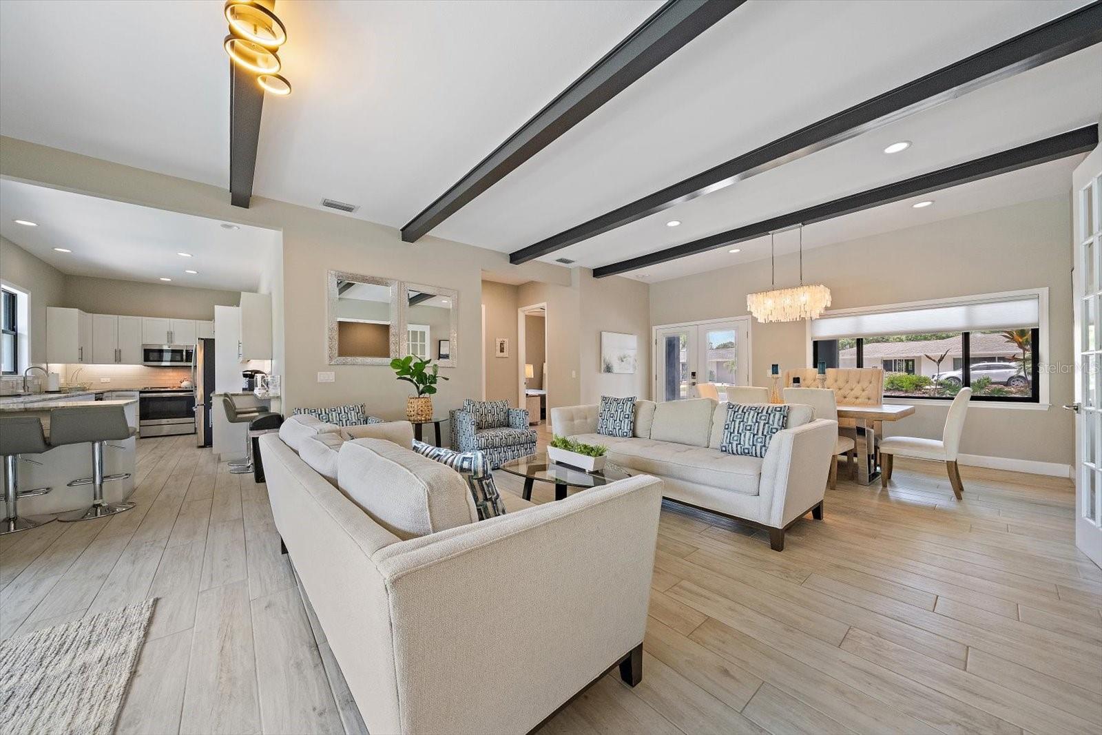 1905 TULIP DR