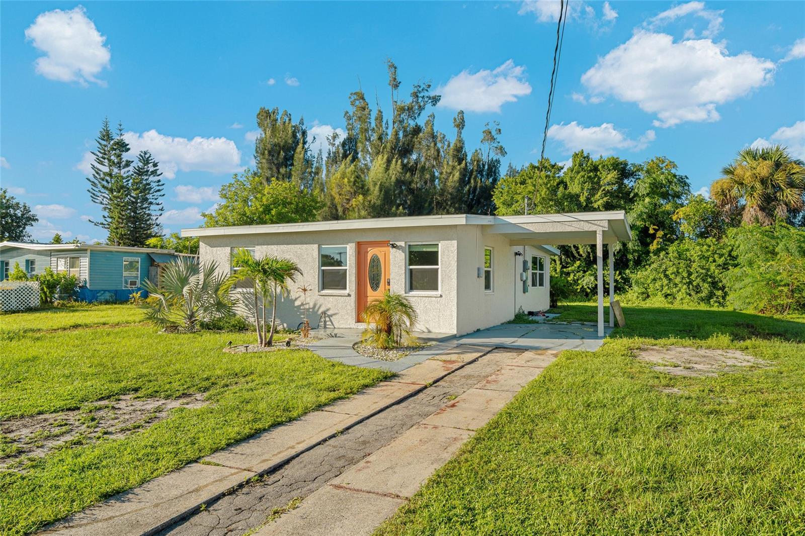 223 MARTIN DR NE