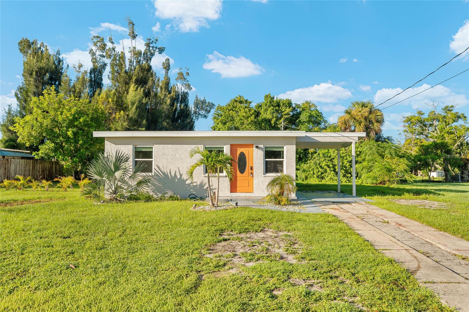 223 MARTIN DR NE