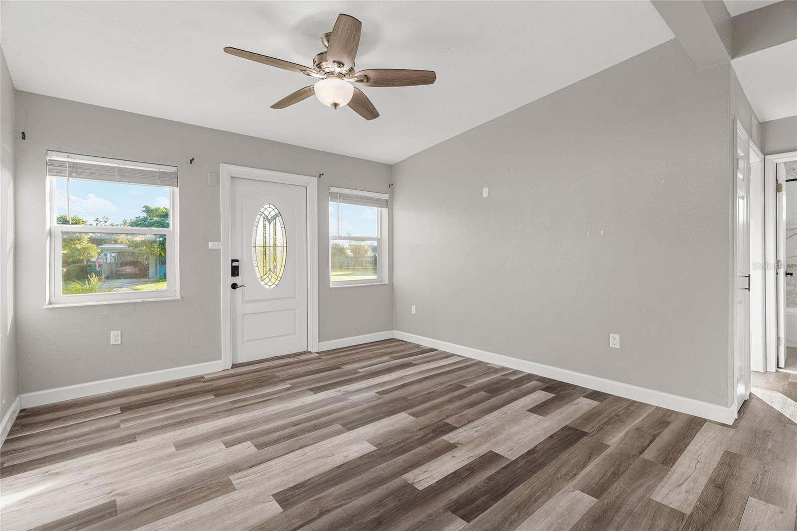 223 MARTIN DR NE