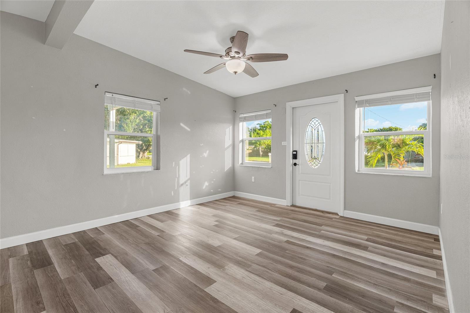 223 MARTIN DR NE