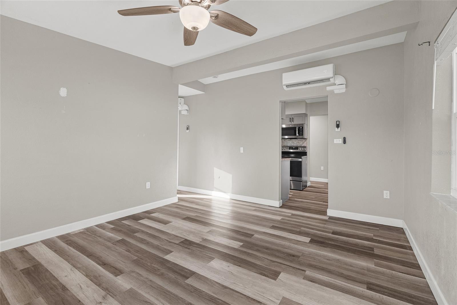 223 MARTIN DR NE