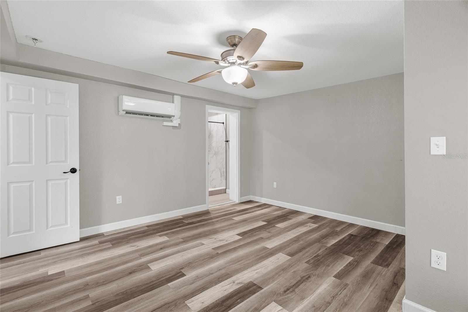 223 MARTIN DR NE