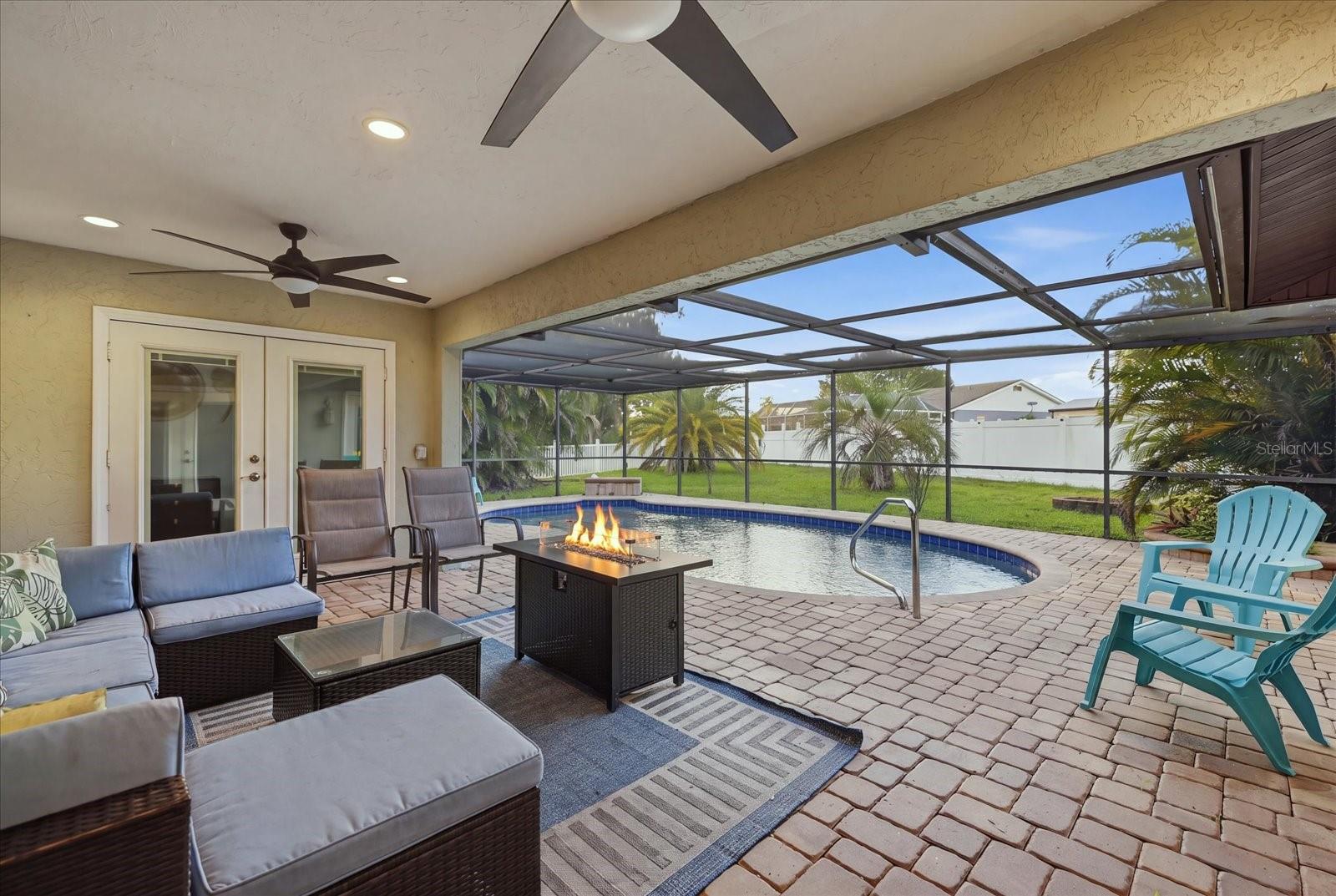 926 PLUM TREE LN