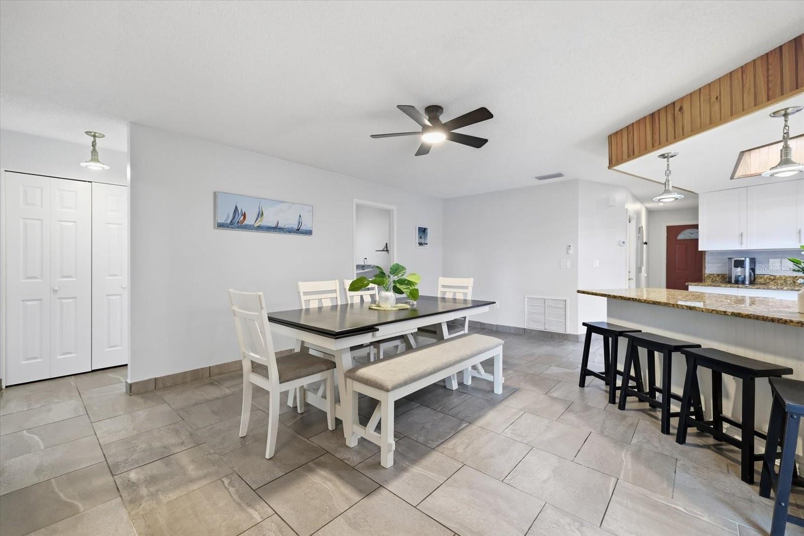 926 PLUM TREE LN