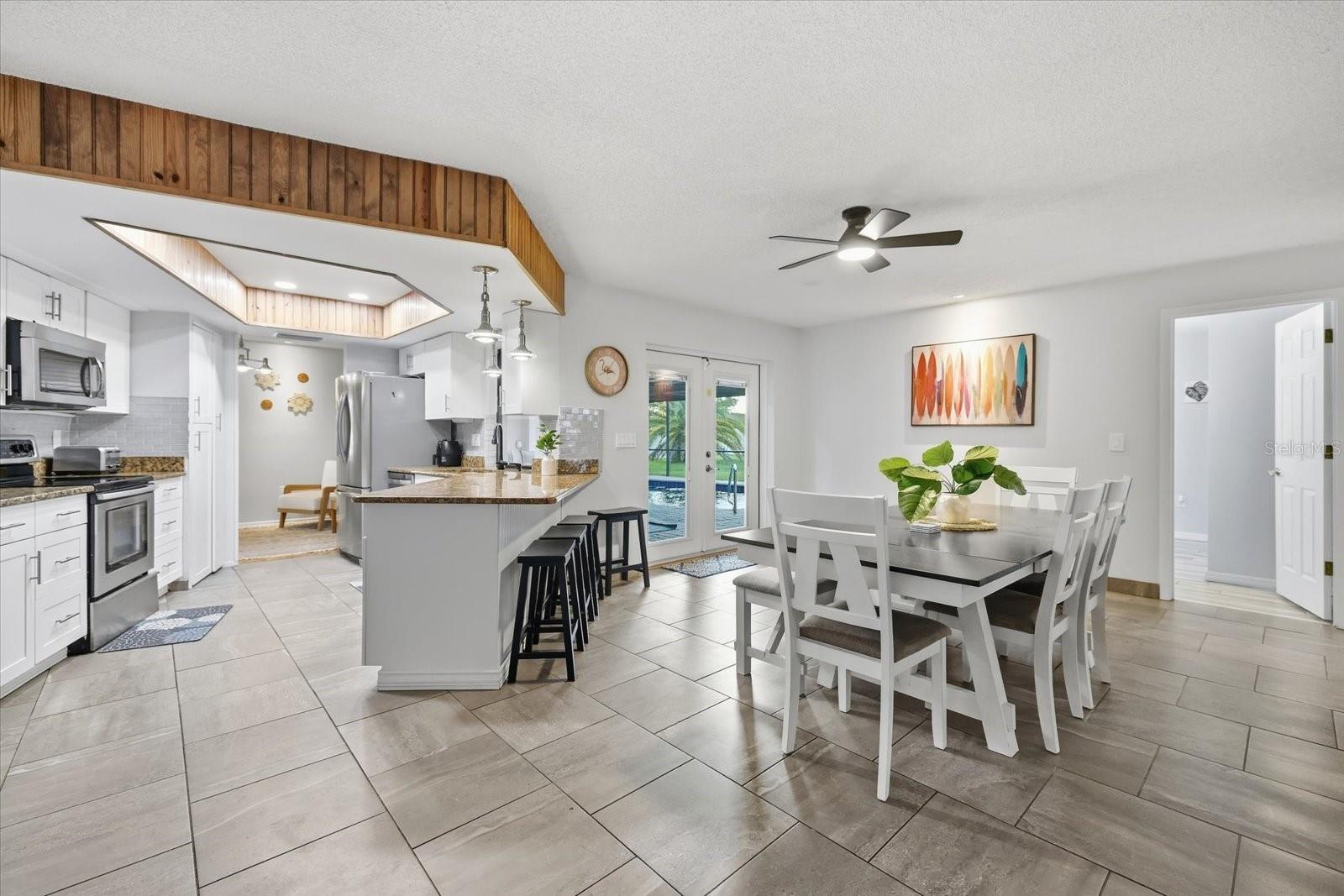 926 PLUM TREE LN