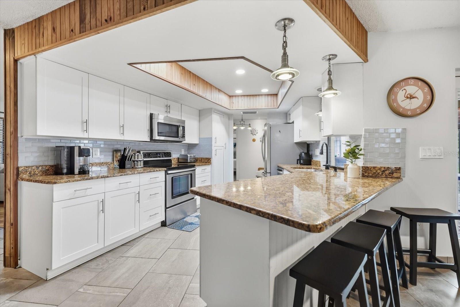 926 PLUM TREE LN