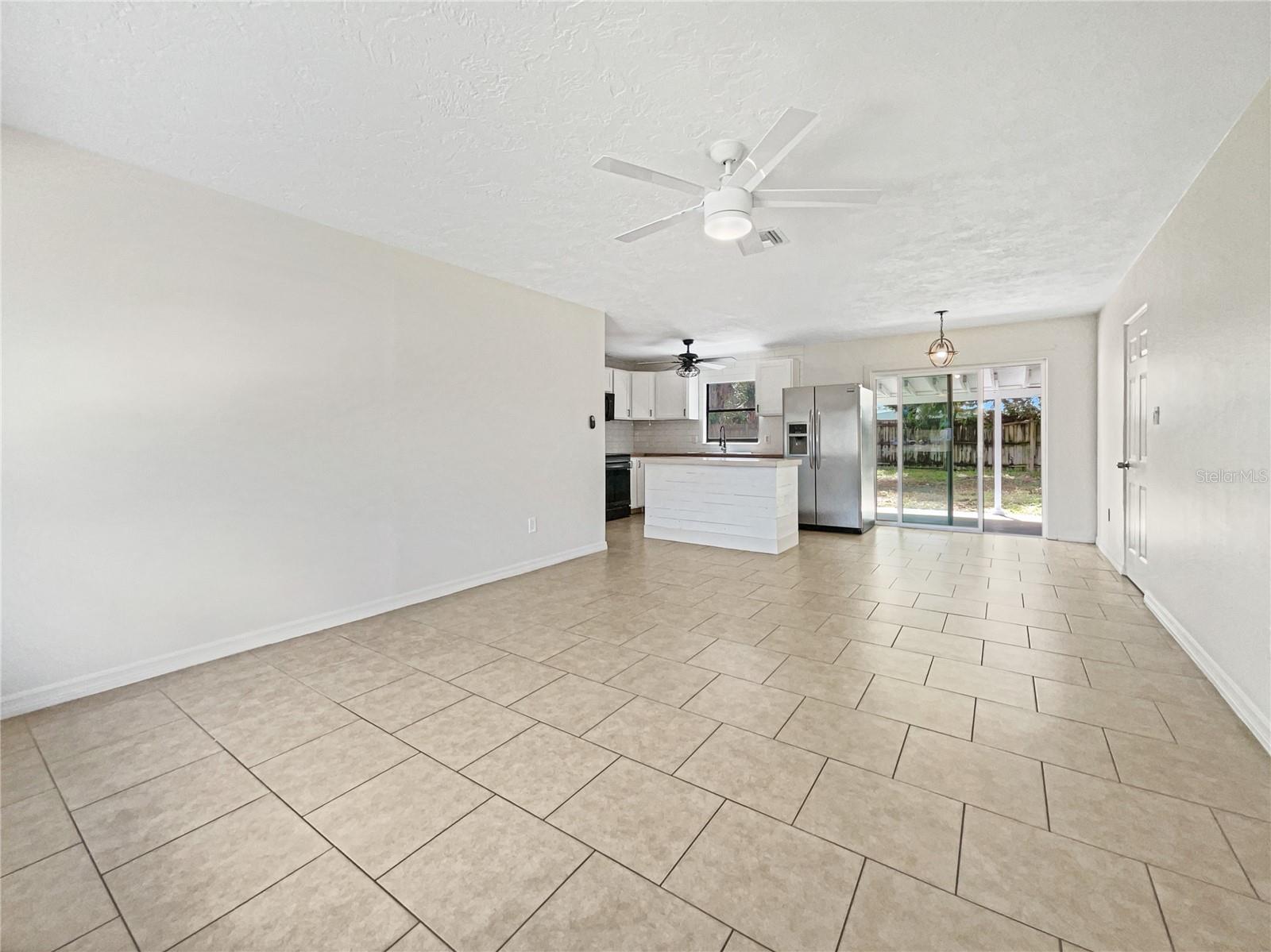 2301 FLORIDA BLVD