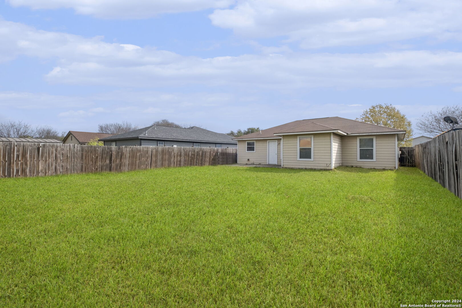 3535 HORIZON LK